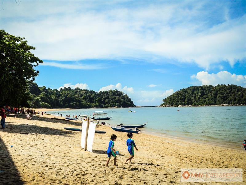 Mny Hotel & Resort Kampung Teluk Nipah Extérieur photo