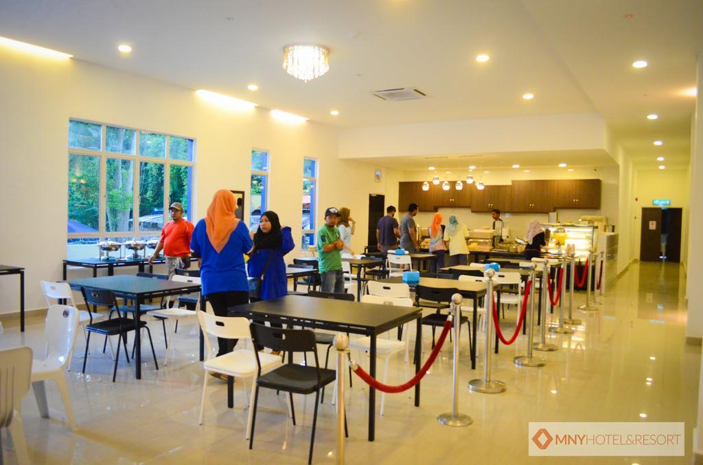 Mny Hotel & Resort Kampung Teluk Nipah Extérieur photo